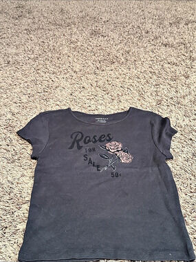 American Eagle Roses for Sale Graphic T-Shirt Black Medium